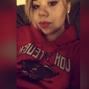 Meet your Posher, Desiree